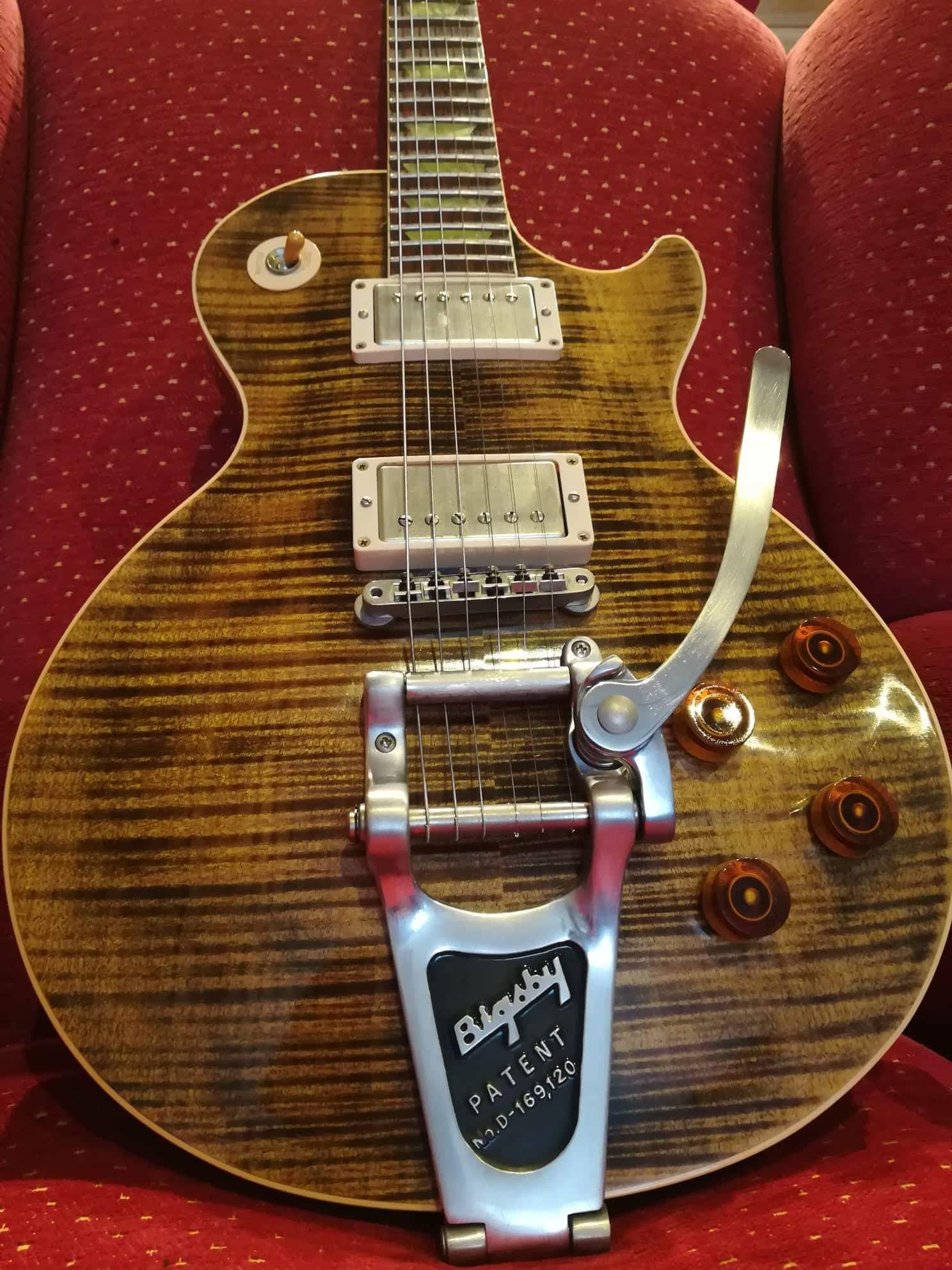     Gibson Les Paul Custom Shop Joe Perry boneyard    